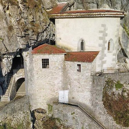 فيلا Casa Vacanze La Stele Castelmonte المظهر الخارجي الصورة